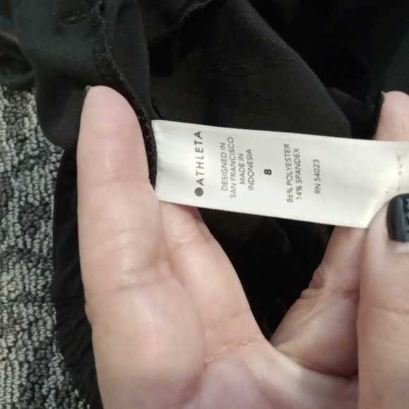 Athleta Brooklyn Textured Jogger in Black High Rise Gorpcore Outdoor Womens 8 - Picture 7 of 11